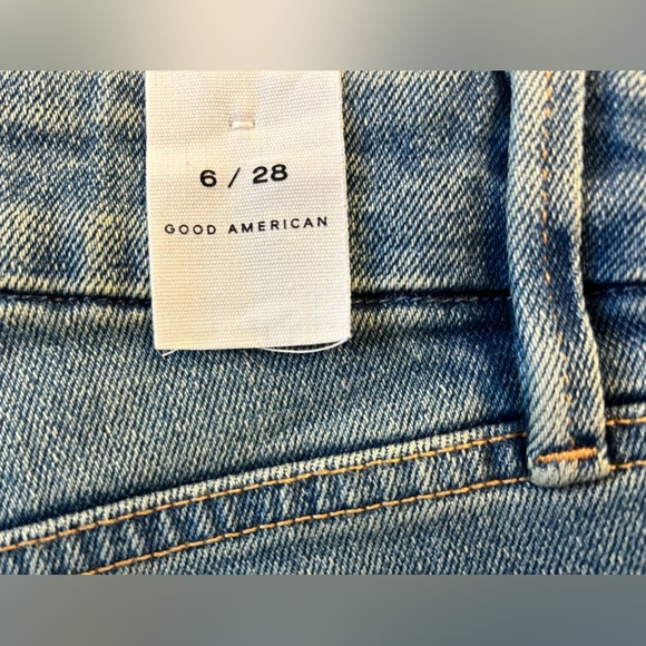 NWT Good American Good Vintage Distressed Jeans - Picture 5 of 9
